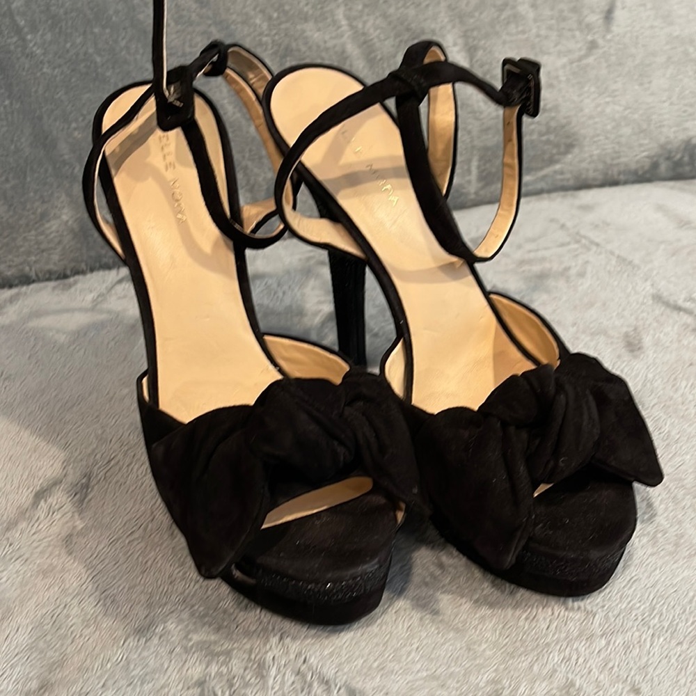 Pelle Moda black 6” heels - sz 9